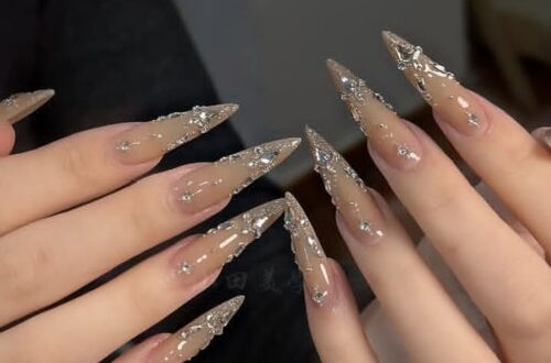Cat eye nails